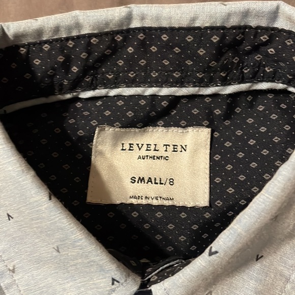 Nice Button Down - Picture 3 of 4